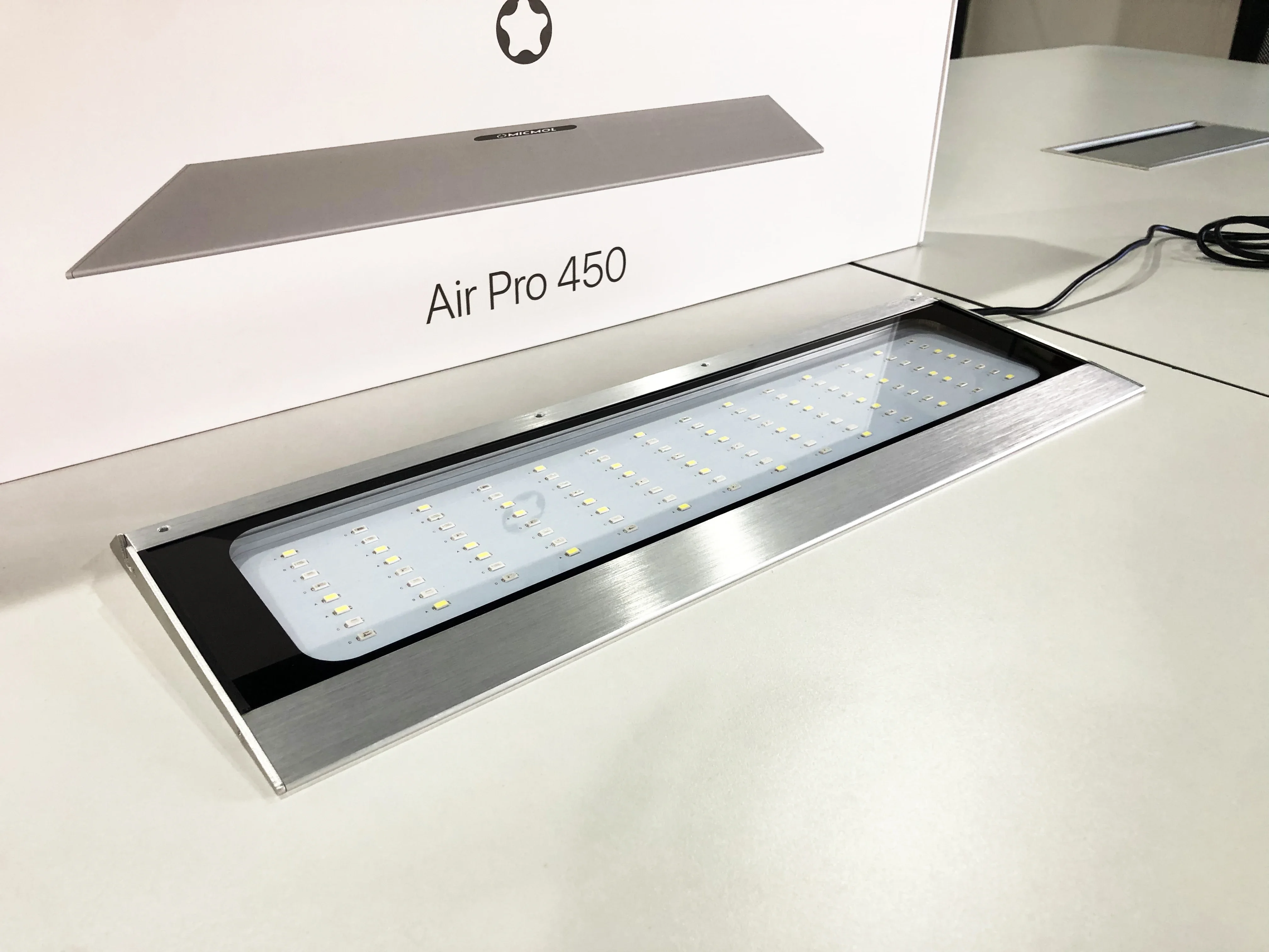 MicMol 新しいアクアエアプロシンナー IPhone ス - Aqua Marine Tank のレビューと価格